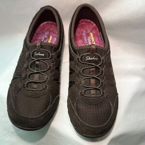 Skechers Women's Brown Casual, Memory Foam slip on sneaker Size 9.5